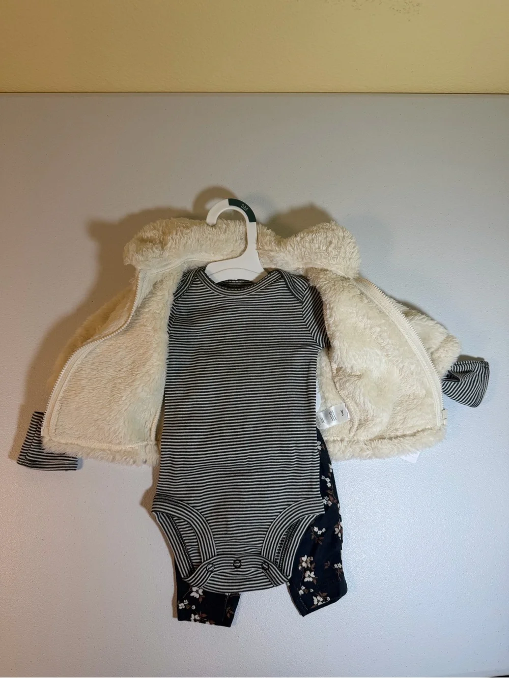 Cat & Jack Cream Sherpa Baby Hoodie with Navy Floral Leggings & Onesie 3M NWT